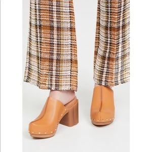 Stella McCartney Daisy clogs tan size 36